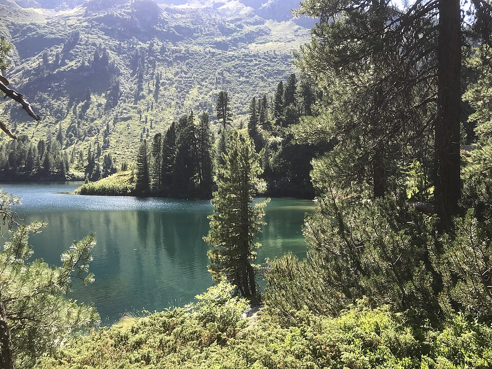 Alpensee im Hochgebirge